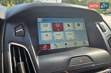 Хетчбек Ford Focus 2015 в 