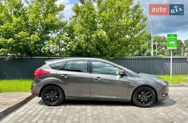 Хэтчбек Ford Focus 2015 в 