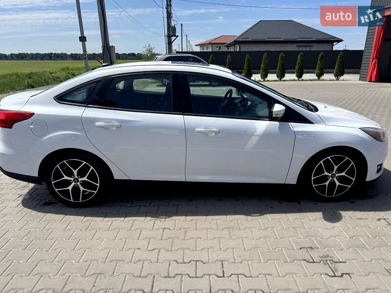 Седан Ford Focus 2017 в Киеве