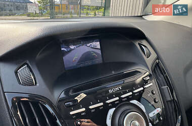 Хэтчбек Ford Focus 2013 в 