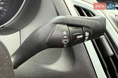 Седан Ford Focus 2011 в 