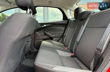 Седан Ford Focus 2011 в 