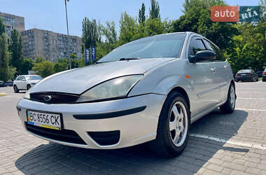 Хэтчбек Ford Focus 2002 в 