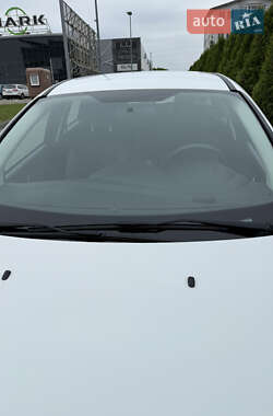 Хэтчбек Ford Focus 2013 в 