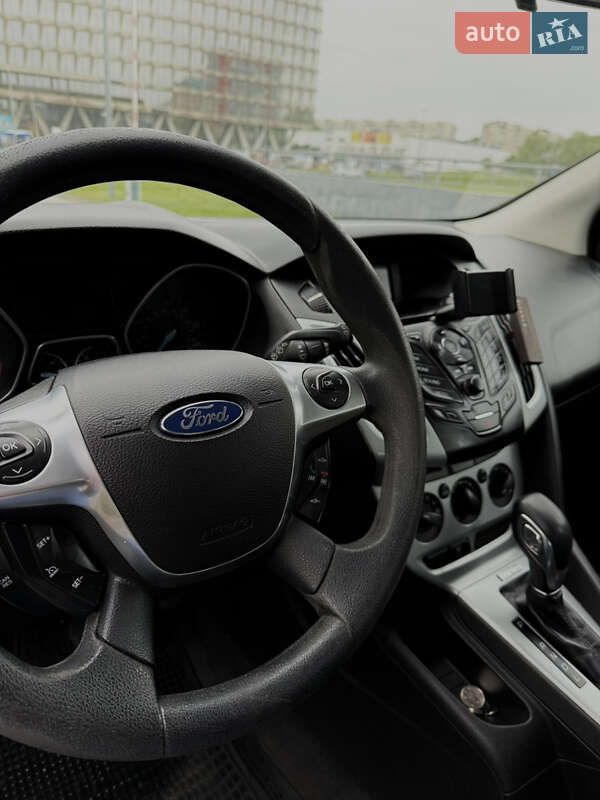 Хэтчбек Ford Focus 2013 в Львове