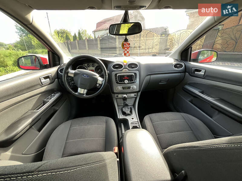 Хэтчбек Ford Focus 2009 в Звягеле