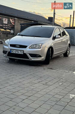 Хэтчбек Ford Focus 2007 в 