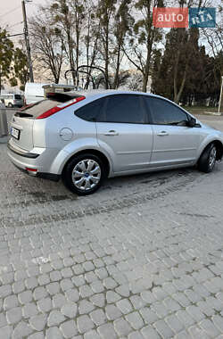 Хэтчбек Ford Focus 2007 в 