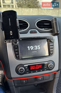 Хэтчбек Ford Focus 2007 в 