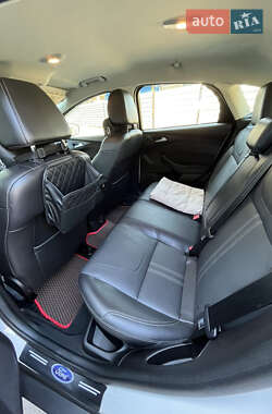 Хэтчбек Ford Focus 2013 в 