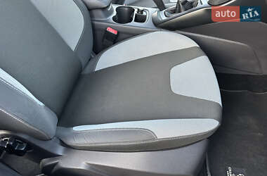 Универсал Ford Focus 2013 в 