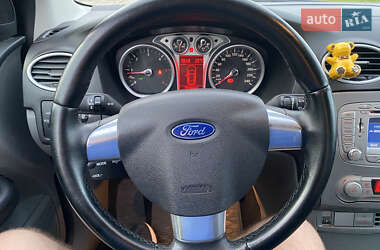 Универсал Ford Focus 2010 в 