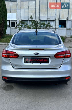Седан Ford Focus 2016 в 