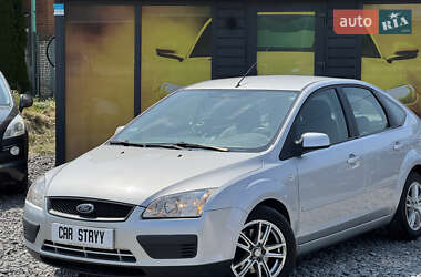 Хэтчбек Ford Focus 2007 в 