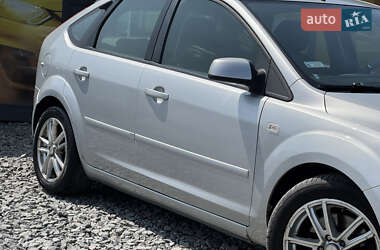 Хэтчбек Ford Focus 2007 в 