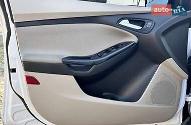 Седан Ford Focus 2016 в 