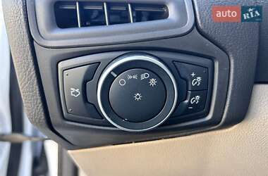 Седан Ford Focus 2016 в 