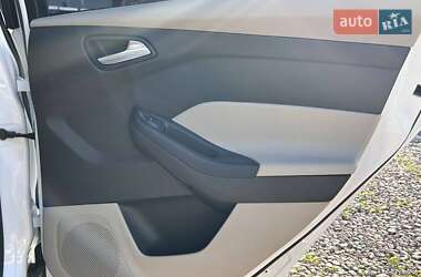 Седан Ford Focus 2016 в 