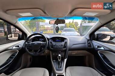 Седан Ford Focus 2016 в 