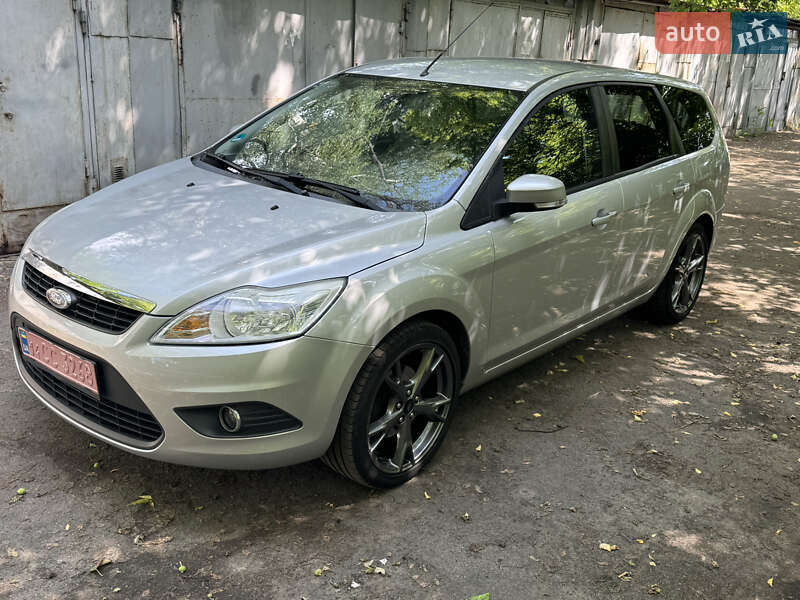 Универсал Ford Focus 2010 в 
