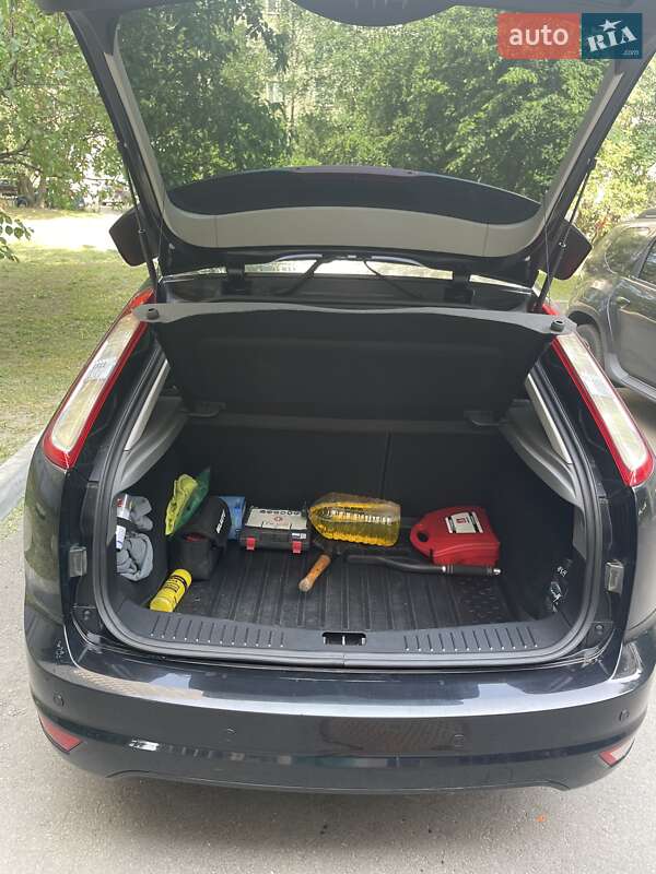 Хэтчбек Ford Focus 2009 в Харькове