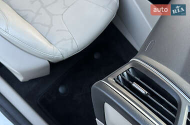 Хэтчбек Ford Focus 2012 в 