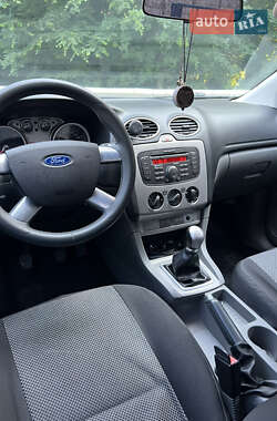 Универсал Ford Focus 2010 в 