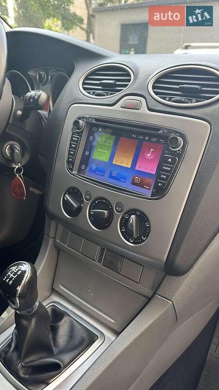 Хетчбек Ford Focus 2010 в Вишгороді