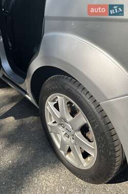 Хэтчбек Ford Focus 2010 в 
