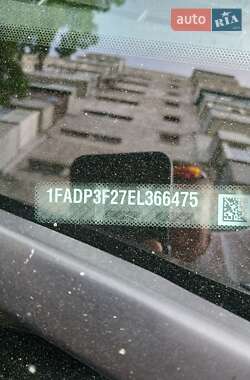 Седан Ford Focus 2014 в 