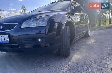 Хэтчбек Ford Focus 2006 в 