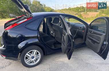 Хэтчбек Ford Focus 2006 в 