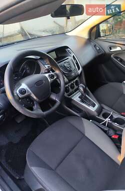 Седан Ford Focus 2014 в 