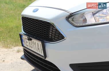 Седан Ford Focus 2016 в 