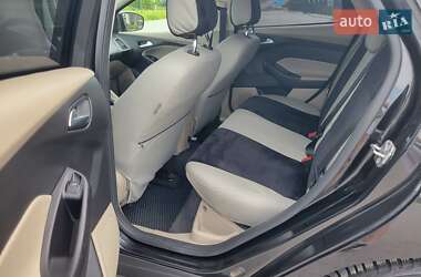 Седан Ford Focus 2012 в 