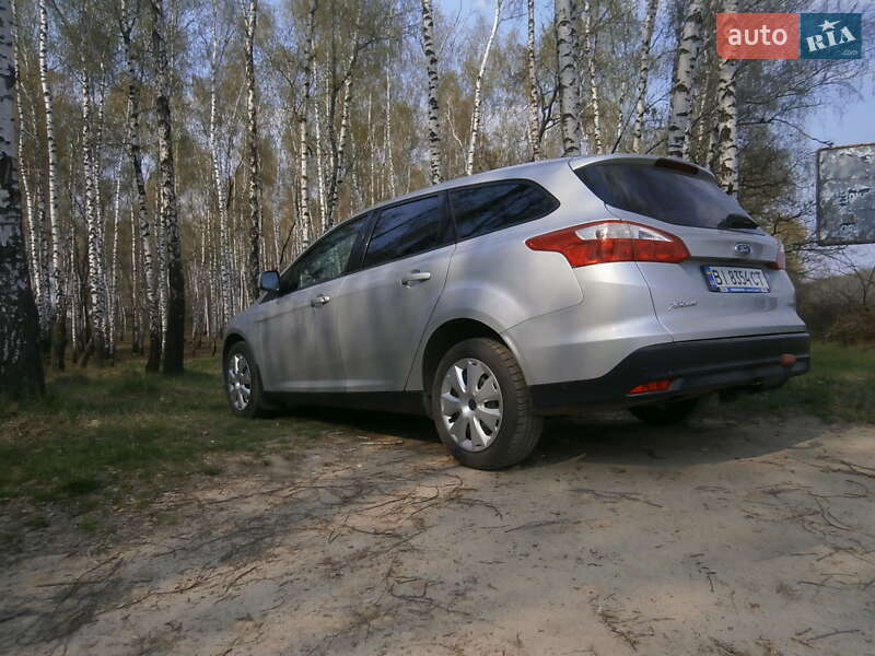 Універсал Ford Focus 2012 в Лохвиці