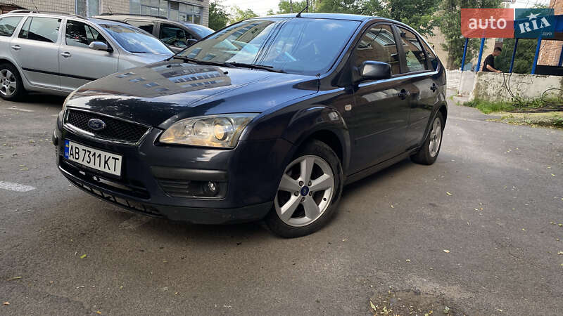Хэтчбек Ford Focus 2006 в 