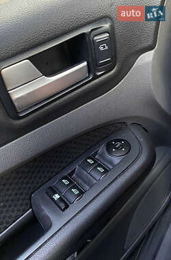 Хэтчбек Ford Focus 2006 в 
