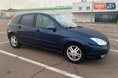 Хэтчбек Ford Focus 2002 в 