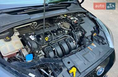 Седан Ford Focus 2015 в 