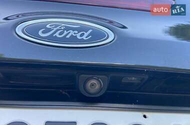 Седан Ford Focus 2015 в 