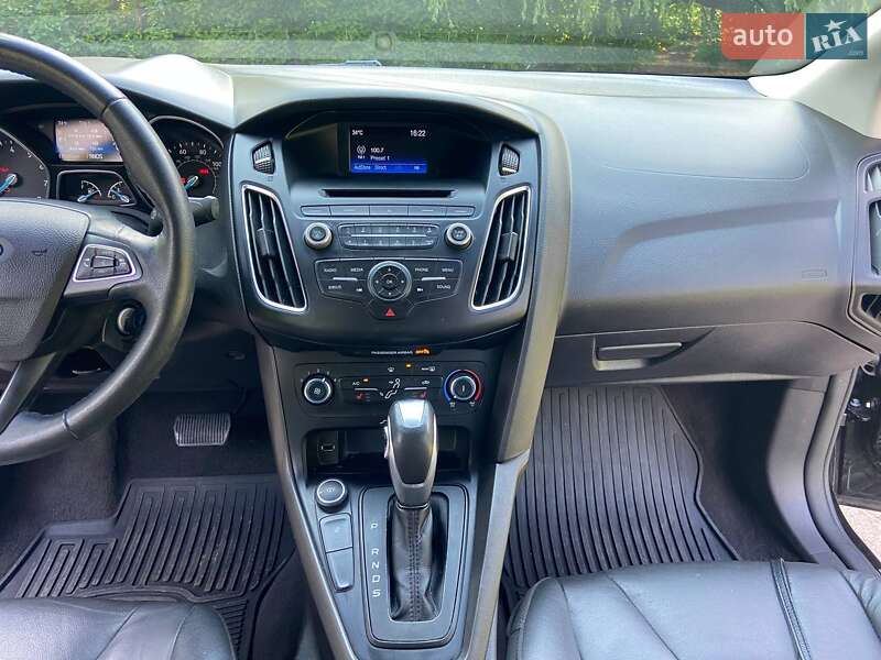 Седан Ford Focus 2015 в Житомире