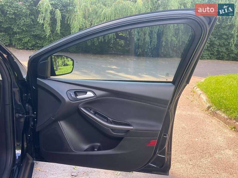 Седан Ford Focus 2015 в Житомире