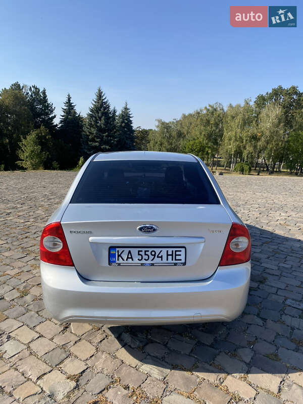 Седан Ford Focus 2008 в Коростене