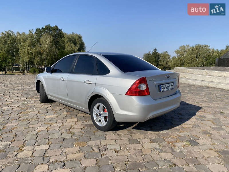 Седан Ford Focus 2008 в Коростене