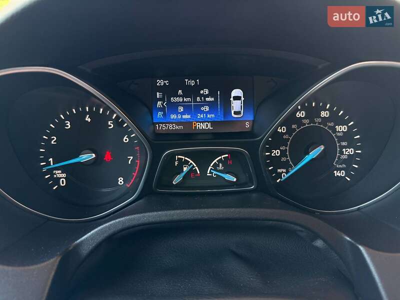 Седан Ford Focus 2016 в Киеве