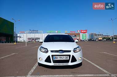 Седан Ford Focus 2014 в 