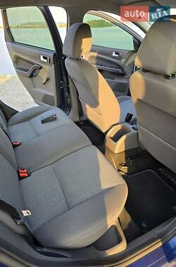 Седан Ford Focus 2006 в 