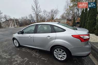 Седан Ford Focus 2012 в 