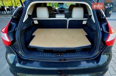 Хэтчбек Ford Focus 2012 в 